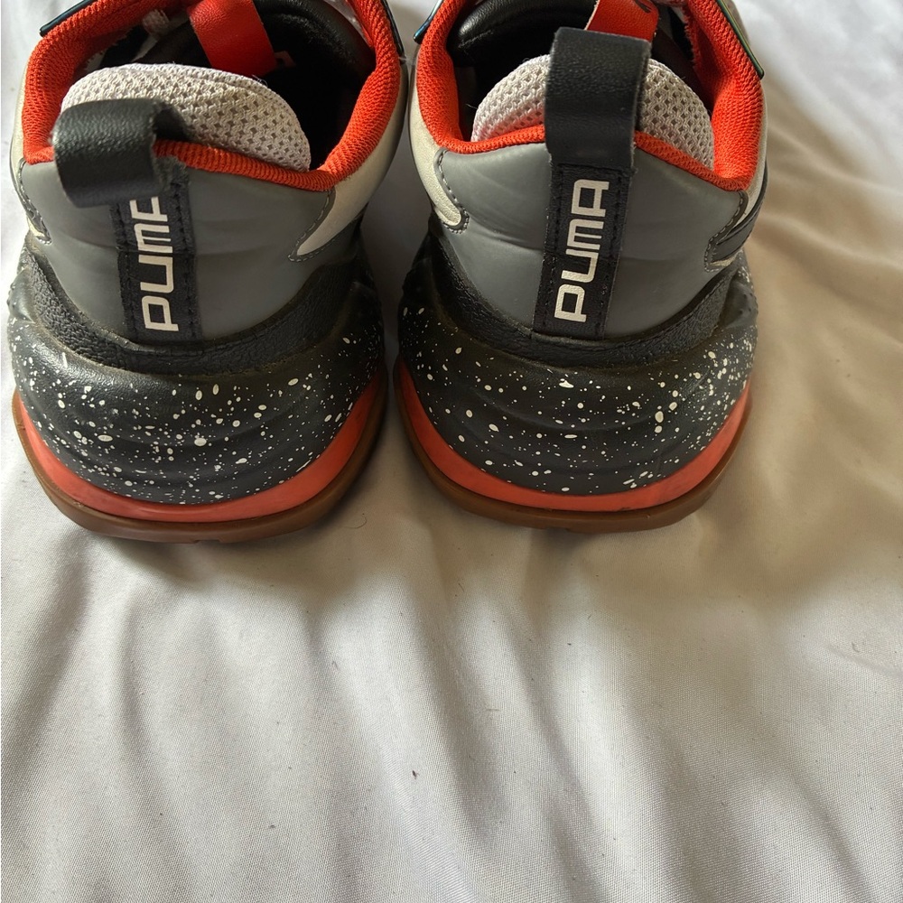 Puma Gray and Red Sneakers with Speckled Midsole